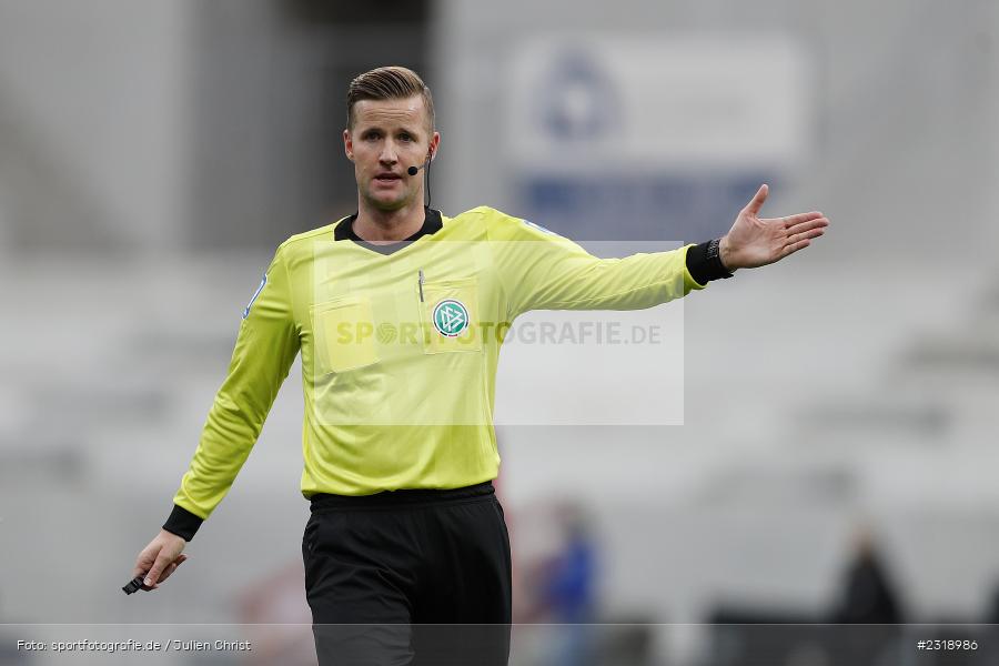 Schiedsrichter, Dr. Arne Aarnink, Merck-Stadion, Darmstadt, 20.02.2022, DFL, sport, action, Februar 2022, Saison 2021/2022, 2. Bundesliga, FCH, SV98, FC Hansa Rostock, SV Darmstadt 98 - Bild-ID: 2318986 Schiedsrichter, Dr. Arne Aarnink, Merck-Stadion, Darmstadt, 20.02.2022, DFL, sport, action, Februar 2022, Saison 2021/2022, 2. Bundesliga, FCH, SV98, FC Hansa Rostock, SV Darmstadt 98 - Bild-ID: 2318986