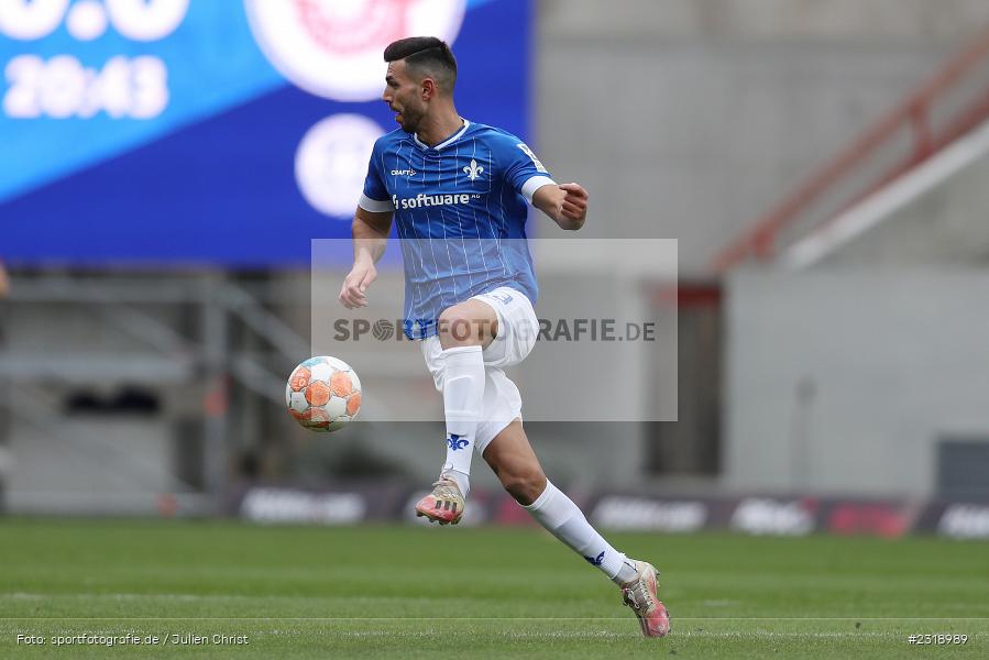 Klaus Gjasula, Merck-Stadion, Darmstadt, 20.02.2022, DFL, sport, action, Februar 2022, Saison 2021/2022, 2. Bundesliga, FCH, SV98, FC Hansa Rostock, SV Darmstadt 98 - Bild-ID: 2318989 Klaus Gjasula, Merck-Stadion, Darmstadt, 20.02.2022, DFL, sport, action, Februar 2022, Saison 2021/2022, 2. Bundesliga, FCH, SV98, FC Hansa Rostock, SV Darmstadt 98 - Bild-ID: 2318989