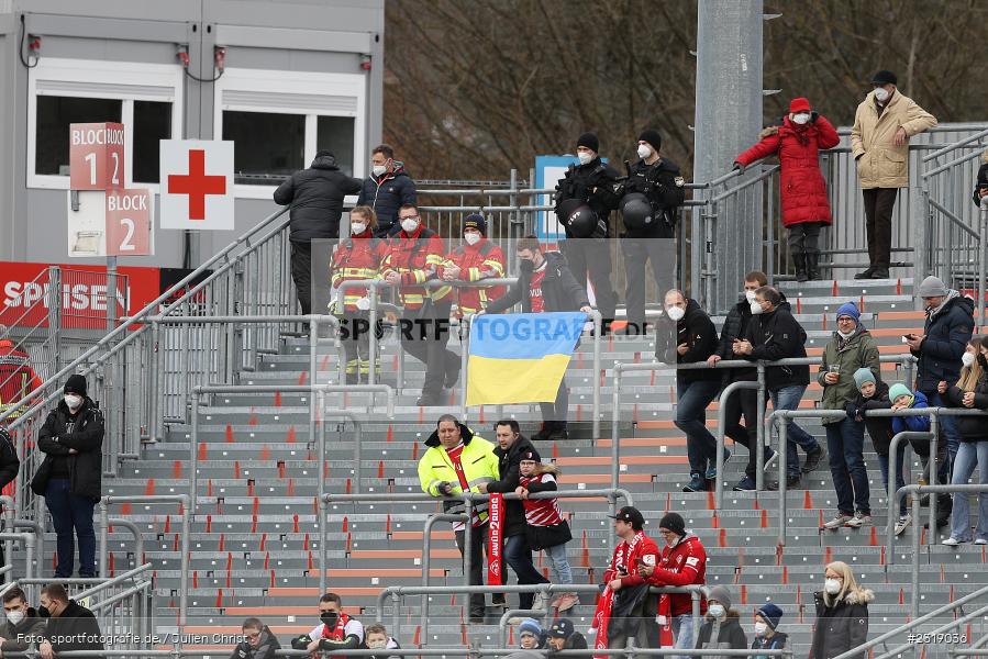 Ukraine, Zuschauer, FLYERALARM Arena, Würzburg, 26.02.2022, DFL, sport, action, Februar 2022, Saison 2021/2022, 3. Liga, FCM, FWK, 1. FC Magdeburg, FC Würzburger Kickers - Bild-ID: 2319036