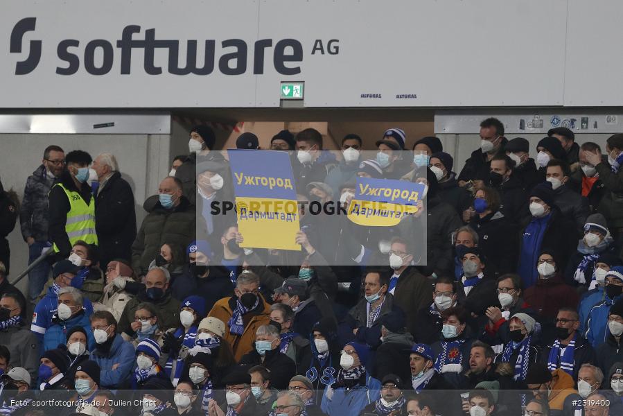 Fans, Schild, Ukraine, Merck-Stadion, Darmstadt, 04.03.2022, DFL, sport, action, März 2022, Saison 2021/2022, 2. Bundesliga, FCH, D98, SVD, 1. FC Heidenheim 1846, SV Darmstadt 98 - Bild-ID: 2319400