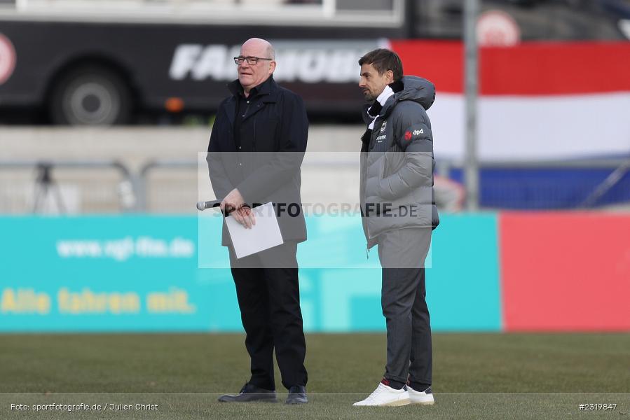 Ehrung, Abklatschen, Siegfried Dietrich, Stadion am Brentanobad, Frankfurt, 05.03.2022, DFB, sport, action, März 2022, Saison 2021/2022, Frauen, Bundesliga, FFBL, FLYERALARM Frauen-Bundesliga, TSG, SGE, TSG Hoffenheim, Eintracht Frankfurt - Bild-ID: 2319847