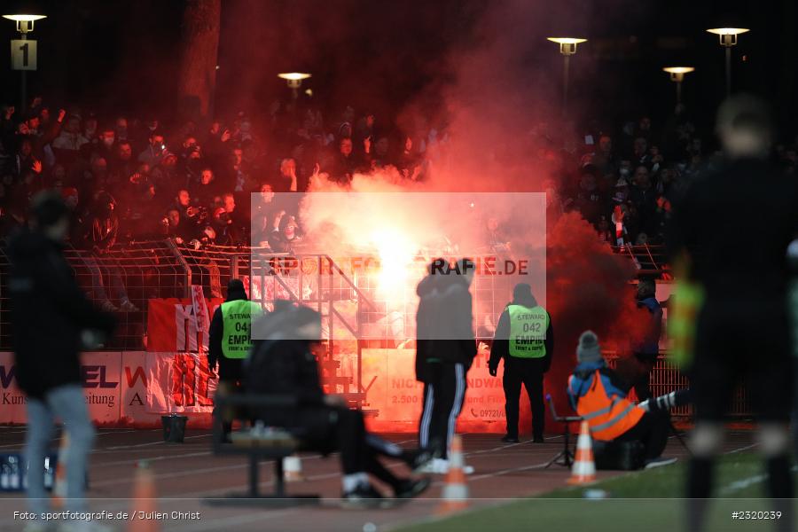Pyrotechnik, Willy-Sachs-Stadion, Schweinfurt, 08.03.2022, BFV, sport, action, März 2022, Saison 2021/2022, Verbandspokal, Viertelfinale, Toto-Pokal, FWK, FC05, FC Würzburger Kickers, 1. FC Schweinfurt 05 - Bild-ID: 2320239