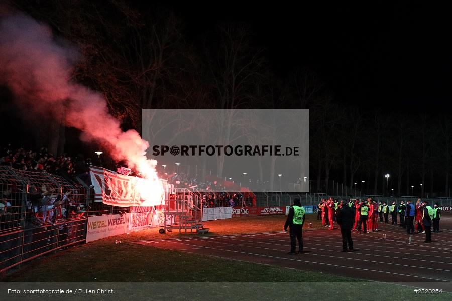 Pyrotechnik, Willy-Sachs-Stadion, Schweinfurt, 08.03.2022, BFV, sport, action, März 2022, Saison 2021/2022, Verbandspokal, Viertelfinale, Toto-Pokal, FWK, FC05, FC Würzburger Kickers, 1. FC Schweinfurt 05 - Bild-ID: 2320254