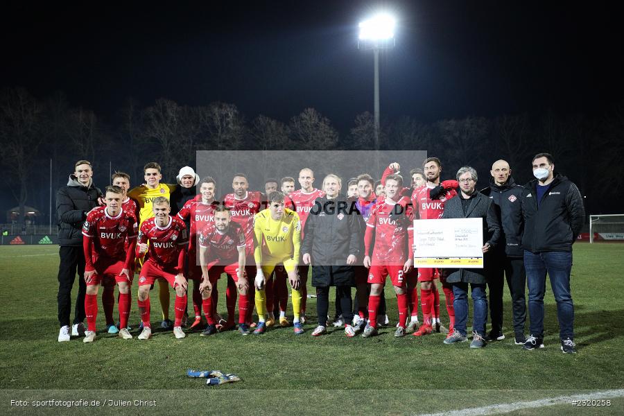Sponsor, Sieger, Mannschaft, Team, Willy-Sachs-Stadion, Schweinfurt, 08.03.2022, BFV, sport, action, März 2022, Saison 2021/2022, Verbandspokal, Viertelfinale, Toto-Pokal, FWK, FC05, FC Würzburger Kickers, 1. FC Schweinfurt 05 - Bild-ID: 2320258 Sponsor, Sieger, Mannschaft, Team, Willy-Sachs-Stadion, Schweinfurt, 08.03.2022, BFV, sport, action, März 2022, Saison 2021/2022, Verbandspokal, Viertelfinale, Toto-Pokal, FWK, FC05, FC Würzburger Kickers, 1. FC Schweinfurt 05 - Bild-ID: 2320258