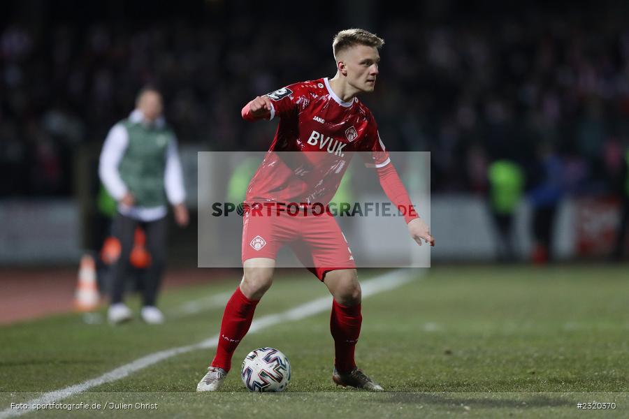 Leon Schneider, Willy-Sachs-Stadion, Schweinfurt, 08.03.2022, BFV, sport, action, März 2022, Saison 2021/2022, Verbandspokal, Viertelfinale, Toto-Pokal, FWK, FC05, FC Würzburger Kickers, 1. FC Schweinfurt 05 - Bild-ID: 2320370