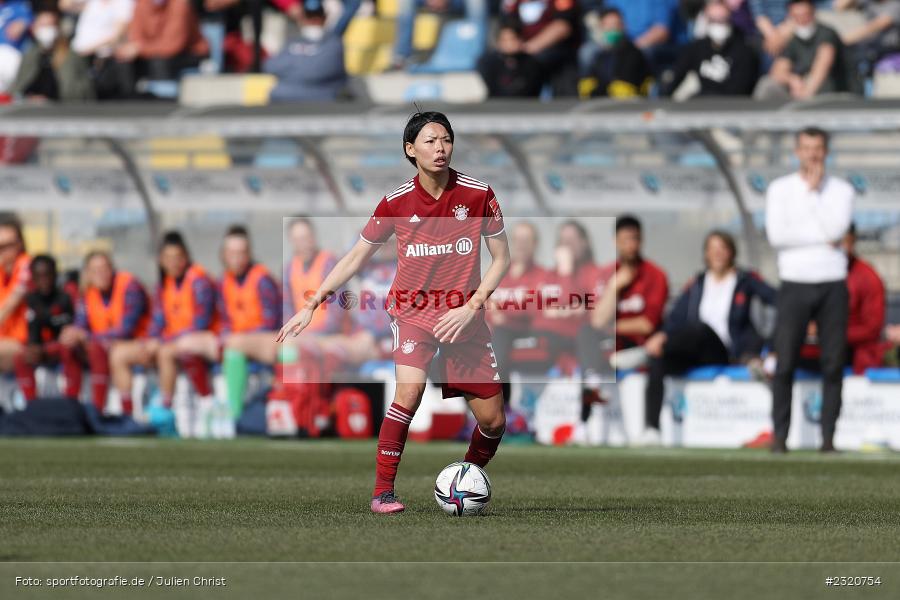 Saki Kumagai, Dietmar-Hopp-Stadion, Hoffenheim, 12.03.2022, DFB, sport, action, März 2022, Saison 2021/2022, FLYERALARM, Bundesliga, Frauen, FFBL, FLYERALARM Frauen-Bundesliga, FCB, TSG, FC Bayern München, TSG Hoffenheim - Bild-ID: 2320754