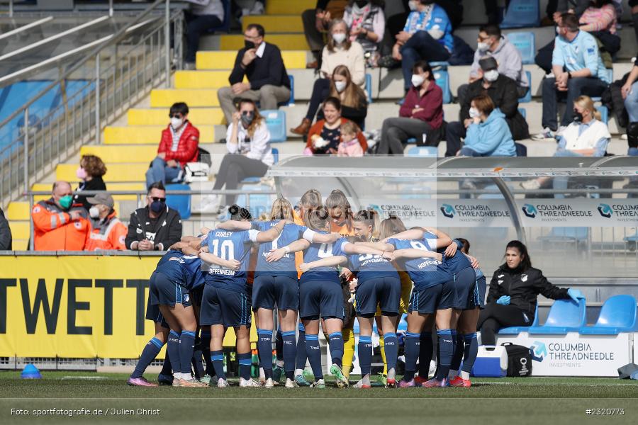 Mannschaftskreis, Dietmar-Hopp-Stadion, Hoffenheim, 12.03.2022, DFB, sport, action, März 2022, Saison 2021/2022, FLYERALARM, Bundesliga, Frauen, FFBL, FLYERALARM Frauen-Bundesliga, FCB, TSG, FC Bayern München, TSG Hoffenheim - Bild-ID: 2320773