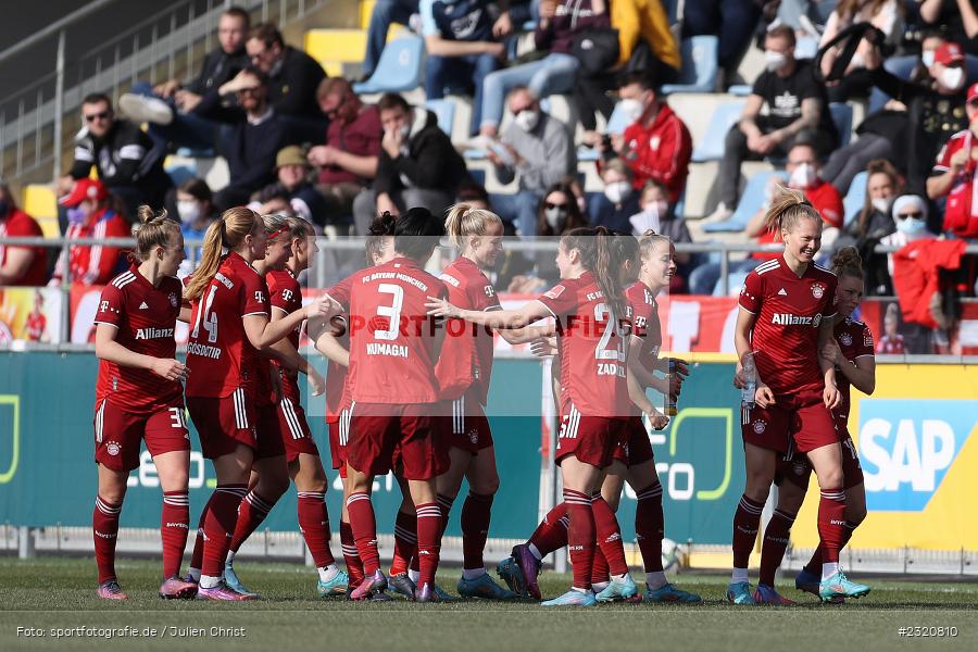 Emotionen, Linda Dallmann, Sarah Zadrazil, Giulia Gwinn, Glódís Perla Viggósdóttir, Carolin Simon, Saki Kumagai, Maximiliane Rall, Dietmar-Hopp-Stadion, Hoffenheim, 12.03.2022, DFB, sport, action, März 2022, Saison 2021/2022, FLYERALARM, Bundesliga, Frauen, FFBL, FLYERALARM Frauen-Bundesliga, FCB, TSG, FC Bayern München, TSG Hoffenheim - Bild-ID: 2320810 Emotionen, Linda Dallmann, Sarah Zadrazil, Giulia Gwinn, Glódís Perla Viggósdóttir, Carolin Simon, Saki Kumagai, Maximiliane Rall, Dietmar-Hopp-Stadion, Hoffenheim, 12.03.2022, DFB, sport, action, März 2022, Saison 2021/2022, FLYERALARM, Bundesliga, Frauen, FFBL, FLYERALARM Frauen-Bundesliga, FCB, TSG, FC Bayern München, TSG Hoffenheim - Bild-ID: 2320810