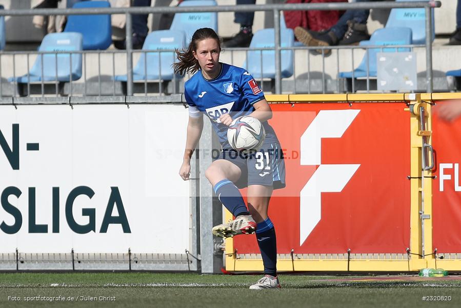 Jana Feldkamp, Dietmar-Hopp-Stadion, Hoffenheim, 12.03.2022, DFB, sport, action, März 2022, Saison 2021/2022, FLYERALARM, Bundesliga, Frauen, FFBL, FLYERALARM Frauen-Bundesliga, FCB, TSG, FC Bayern München, TSG Hoffenheim - Bild-ID: 2320820