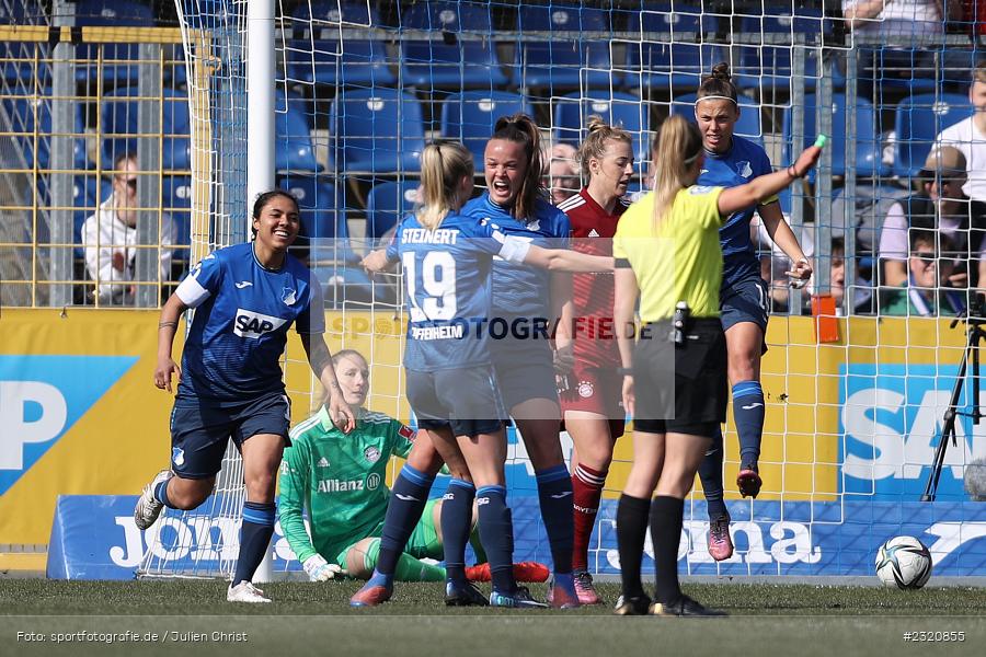Gia Corley, Torjubel, Tine De Caigny, Dietmar-Hopp-Stadion, Hoffenheim, 12.03.2022, DFB, sport, action, März 2022, Saison 2021/2022, FLYERALARM, Bundesliga, Frauen, FFBL, FLYERALARM Frauen-Bundesliga, FCB, TSG, FC Bayern München, TSG Hoffenheim - Bild-ID: 2320855