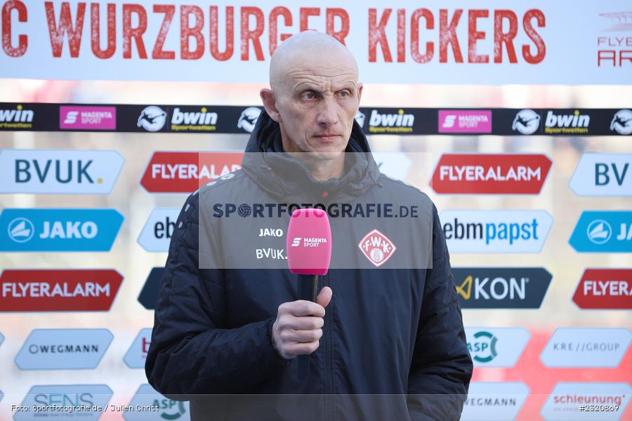 Ralf Santelli, FLYERALARM Arena, Würzburg, 13.03.2022, DFB, sport, action, März 2022, Saison 2021/2022, Fussball, 3. Liga, BVB, FWK, Borussia Dortmund II, FC Würzburger Kickers - Bild-ID: 2320869