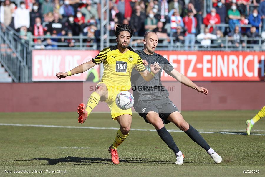 Tobias Kraulich, FLYERALARM Arena, Würzburg, 13.03.2022, DFB, sport, action, März 2022, Saison 2021/2022, Fussball, 3. Liga, BVB, FWK, Borussia Dortmund II, FC Würzburger Kickers - Bild-ID: 2320895
