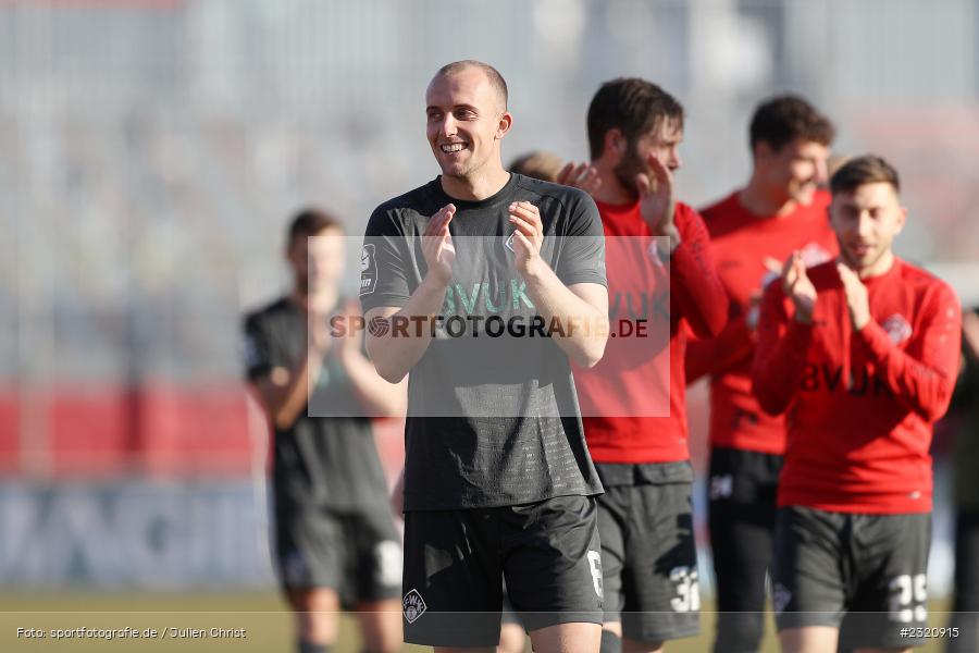 Hände, Arme, gestikuliert, Emotionen, Sieg, Tobias Kraulich, FLYERALARM Arena, Würzburg, 13.03.2022, DFB, sport, action, März 2022, Saison 2021/2022, Fussball, 3. Liga, BVB, FWK, Borussia Dortmund II, FC Würzburger Kickers - Bild-ID: 2320915
