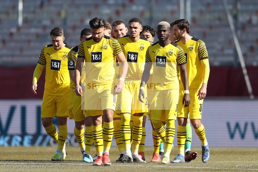 Antonios Papadopoulos, FLYERALARM Arena, Würzburg, 13.03.2022, DFB, sport, action, März 2022, Saison 2021/2022, Fussball, 3. Liga, BVB, FWK, Borussia Dortmund II, FC Würzburger Kickers - Bild-ID: 2320945
