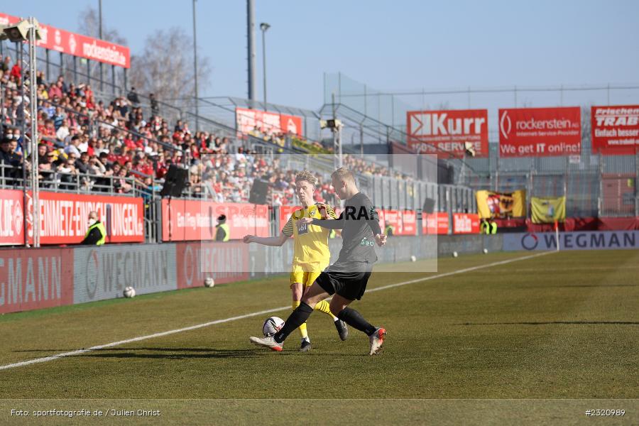 Louis Breunig, FLYERALARM Arena, Würzburg, 13.03.2022, DFB, sport, action, März 2022, Saison 2021/2022, Fussball, 3. Liga, BVB, FWK, Borussia Dortmund II, FC Würzburger Kickers - Bild-ID: 2320989