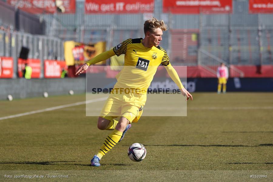 Ted Tattermusch, FLYERALARM Arena, Würzburg, 13.03.2022, DFB, sport, action, März 2022, Saison 2021/2022, Fussball, 3. Liga, BVB, FWK, Borussia Dortmund II, FC Würzburger Kickers - Bild-ID: 2320996