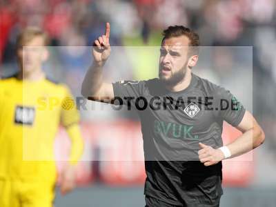 Fotos von FC Würzburger Kickers - Borussia Dortmund II auf sportfotografie.de