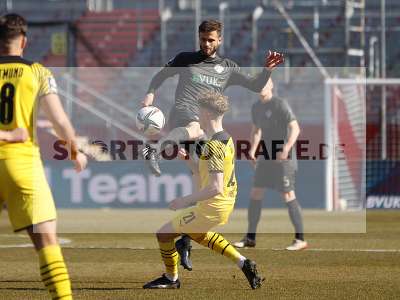 Fotos von FC Würzburger Kickers - Borussia Dortmund II auf sportfotografie.de