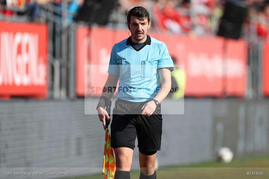Oliver Lossius, FLYERALARM Arena, Würzburg, 13.03.2022, DFB, sport, action, März 2022, Saison 2021/2022, Fussball, 3. Liga, BVB, FWK, Borussia Dortmund II, FC Würzburger Kickers - Bild-ID: 2321003