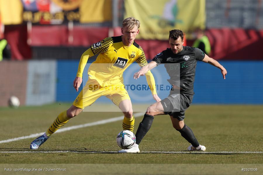 Ted Tattermusch, FLYERALARM Arena, Würzburg, 13.03.2022, DFB, sport, action, März 2022, Saison 2021/2022, Fussball, 3. Liga, BVB, FWK, Borussia Dortmund II, FC Würzburger Kickers - Bild-ID: 2321008