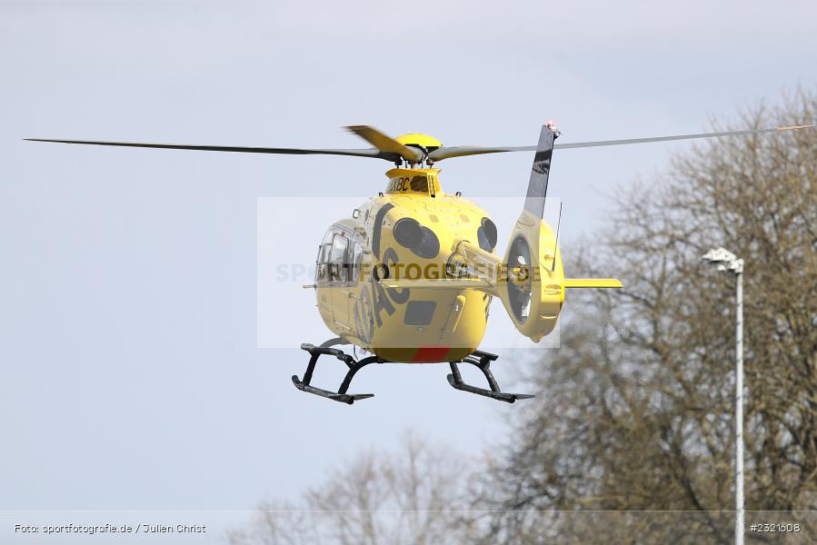 D-HXBC, Notarzt, Luftrettung, ADAC, Rettungshubschrauber, Sepp-Endres-Sportanlage, Würzburg, 19.03.2022, BFV, sport, action, März 2022, Saison 2021/2022, Fussball, Bayernliga Nord, FCS, WFV, 1. FC Sand, Würzburger FV - Bild-ID: 2321608