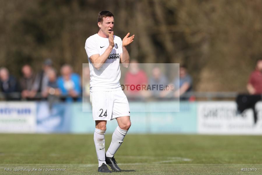 Hände, Arme, gestikuliert, Sebastian Fries, Sportgelände in der Au, Karlstadt-Karlburg, 26.03.2022, BFV, sport, action, März 2022, Saison 2021/2022, Fussball, DJK, TSV, Bayernliga Nord, DJK Ammerthal, TSV Karlburg - Bild-ID: 2321970