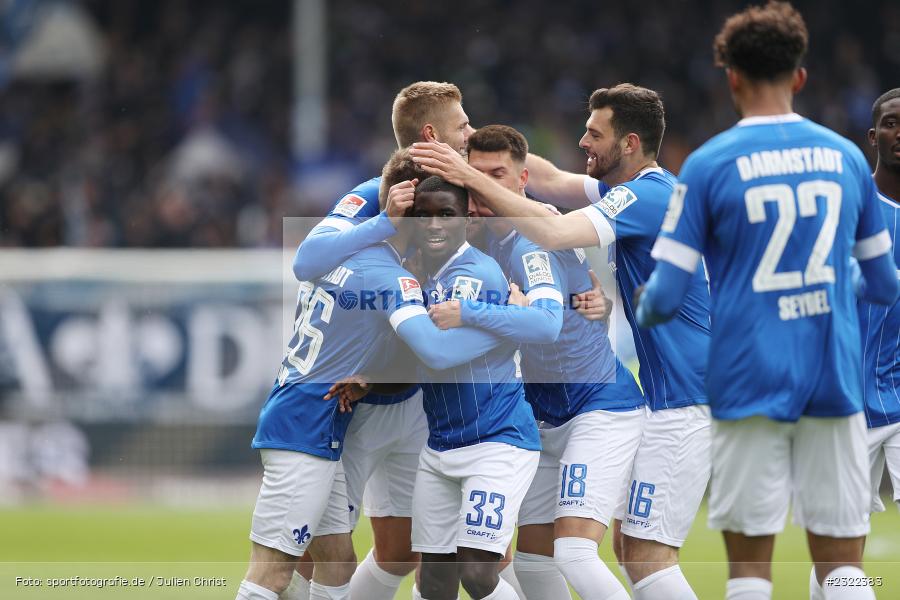 Freude, Torjubel, Braydon Manu, Merck-Stadion am Böllenfalltor, Darmstadt, 02.04.2022, DFL, sport, action, April 2022, Saison 2021/2022, KSV, D98, 2. Bundesliga, Fussball, Holstein Kiel, SV Darmstadt 98 - Bild-ID: 2322383