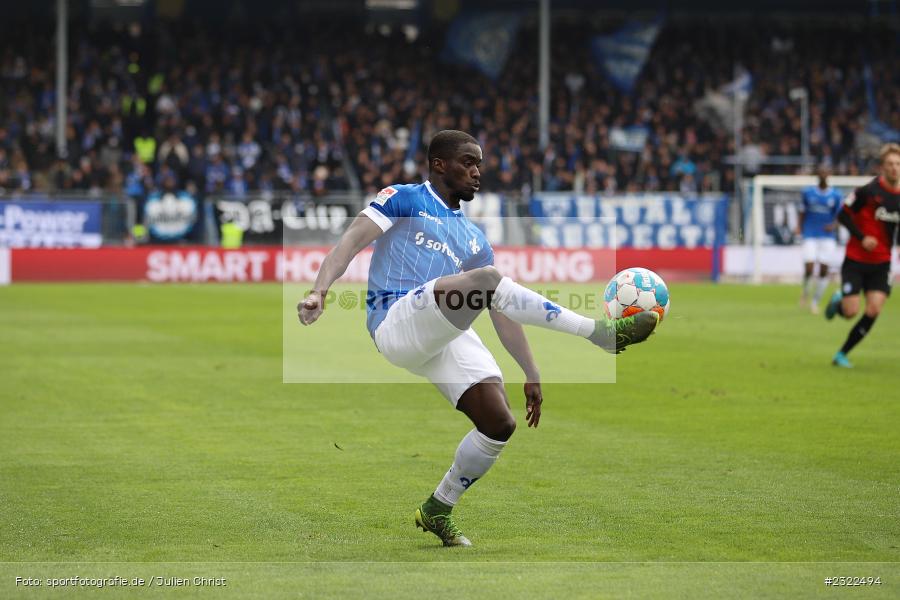 Braydon Manu, Merck-Stadion am Böllenfalltor, Darmstadt, 02.04.2022, DFL, sport, action, April 2022, Saison 2021/2022, KSV, D98, 2. Bundesliga, Fussball, Holstein Kiel, SV Darmstadt 98 - Bild-ID: 2322494 Braydon Manu, Merck-Stadion am Böllenfalltor, Darmstadt, 02.04.2022, DFL, sport, action, April 2022, Saison 2021/2022, KSV, D98, 2. Bundesliga, Fussball, Holstein Kiel, SV Darmstadt 98 - Bild-ID: 2322494