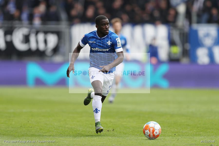 Braydon Manu, Merck-Stadion am Böllenfalltor, Darmstadt, 02.04.2022, DFL, sport, action, April 2022, Saison 2021/2022, KSV, D98, 2. Bundesliga, Fussball, Holstein Kiel, SV Darmstadt 98 - Bild-ID: 2322508 Braydon Manu, Merck-Stadion am Böllenfalltor, Darmstadt, 02.04.2022, DFL, sport, action, April 2022, Saison 2021/2022, KSV, D98, 2. Bundesliga, Fussball, Holstein Kiel, SV Darmstadt 98 - Bild-ID: 2322508