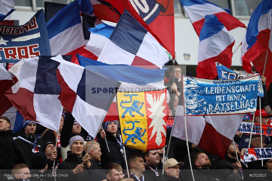 Fans, Merck-Stadion am Böllenfalltor, Darmstadt, 02.04.2022, DFL, sport, action, April 2022, Saison 2021/2022, KSV, D98, 2. Bundesliga, Fussball, Holstein Kiel, SV Darmstadt 98 - Bild-ID: 2322523