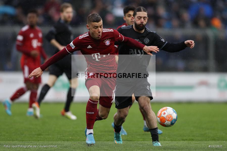 Clay Verkaj, Stadion am Schönbusch, Aschaffenburg, 08.04.2022, BFV, sport, action, April 2022, Saison 2021/2022, FCB, SVA, Regionalliga Bayern, Fussball, FC Bayern München II, SV Viktoria Aschaffenburg - Bild-ID: 2322821