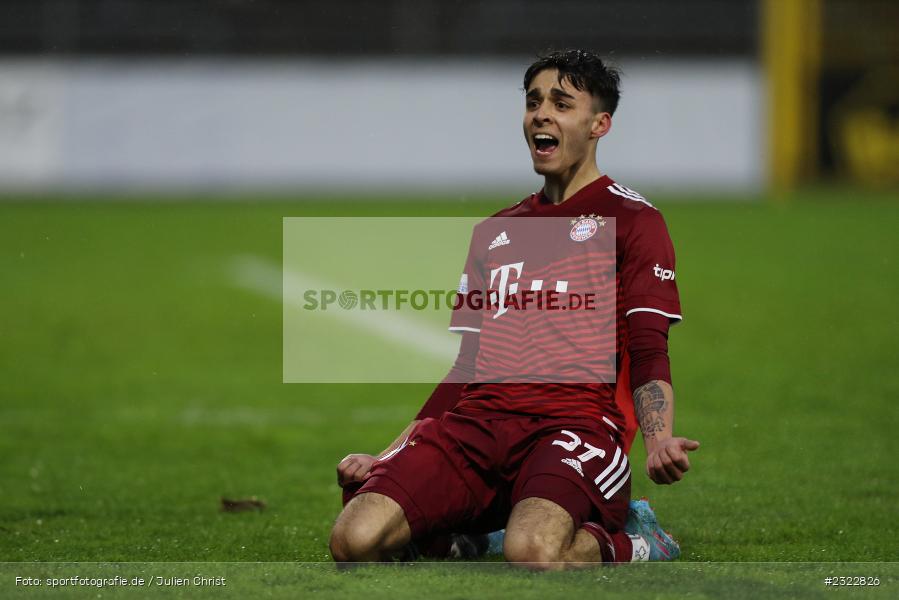 Lucas Fernando Copado Schrobenhauser, Stadion am Schönbusch, Aschaffenburg, 08.04.2022, BFV, sport, action, April 2022, Saison 2021/2022, FCB, SVA, Regionalliga Bayern, Fussball, FC Bayern München II, SV Viktoria Aschaffenburg - Bild-ID: 2322826 Lucas Fernando Copado Schrobenhauser, Stadion am Schönbusch, Aschaffenburg, 08.04.2022, BFV, sport, action, April 2022, Saison 2021/2022, FCB, SVA, Regionalliga Bayern, Fussball, FC Bayern München II, SV Viktoria Aschaffenburg - Bild-ID: 2322826