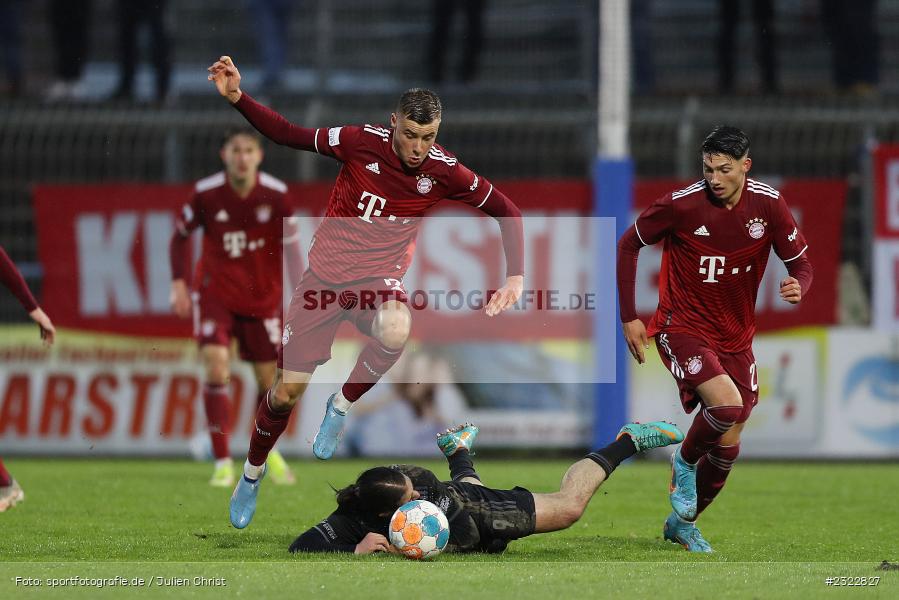 Gabriel Vidovic, Stadion am Schönbusch, Aschaffenburg, 08.04.2022, BFV, sport, action, April 2022, Saison 2021/2022, FCB, SVA, Regionalliga Bayern, Fussball, FC Bayern München II, SV Viktoria Aschaffenburg - Bild-ID: 2322827