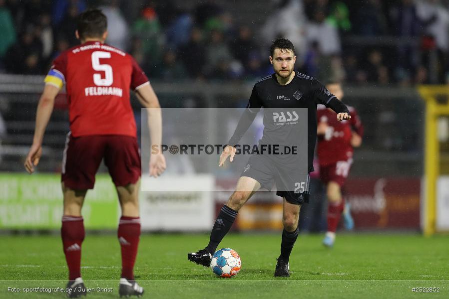 Elias Niesigk, Stadion am Schönbusch, Aschaffenburg, 08.04.2022, BFV, sport, action, April 2022, Saison 2021/2022, FCB, SVA, Regionalliga Bayern, Fussball, FC Bayern München II, SV Viktoria Aschaffenburg - Bild-ID: 2322852
