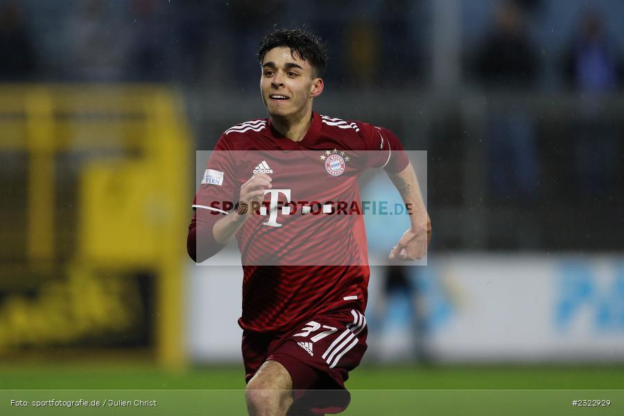 Lucas Fernando Copado Schrobenhauser, Stadion am Schönbusch, Aschaffenburg, 08.04.2022, BFV, sport, action, April 2022, Saison 2021/2022, FCB, SVA, Regionalliga Bayern, Fussball, FC Bayern München II, SV Viktoria Aschaffenburg - Bild-ID: 2322929