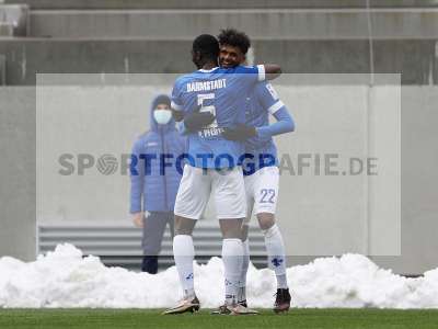 Fotos von SV Darmstadt 98 - Holstein Kiel auf sportfotografie.de