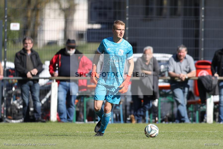 Julian Konrad, Sportgelände, Birkenfeld, 16.04.2022, BFV, sport, action, April 2022, Saison 2021/2022, Fussball, Gruppe 2, Kreisliga Würzburg, SV Germania Erlenbach, SV Birkenfeld - Bild-ID: 2323988