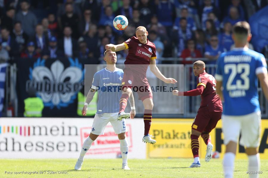 Henning Matriciani, Merck-Stadion am Böllenfalltor, Darmstadt, 17.04.2022, DFL, sport, action, April 2022, Saison 2021/2022, Fussball, 2. Bundesliga, S04, D98, FC Schalke 04, SV Darmstadt 98 - Bild-ID: 2324189