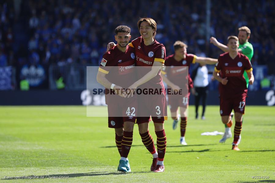 Emotionen, Kerim Çalhanoglu, Merck-Stadion am Böllenfalltor, Darmstadt, 17.04.2022, DFL, sport, action, April 2022, Saison 2021/2022, Fussball, 2. Bundesliga, S04, D98, FC Schalke 04, SV Darmstadt 98 - Bild-ID: 2324209 Emotionen, Kerim Çalhanoglu, Merck-Stadion am Böllenfalltor, Darmstadt, 17.04.2022, DFL, sport, action, April 2022, Saison 2021/2022, Fussball, 2. Bundesliga, S04, D98, FC Schalke 04, SV Darmstadt 98 - Bild-ID: 2324209