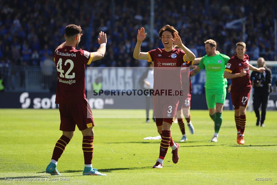 Emotionen, Kerim Çalhanoglu, Merck-Stadion am Böllenfalltor, Darmstadt, 17.04.2022, DFL, sport, action, April 2022, Saison 2021/2022, Fussball, 2. Bundesliga, S04, D98, FC Schalke 04, SV Darmstadt 98 - Bild-ID: 2324210