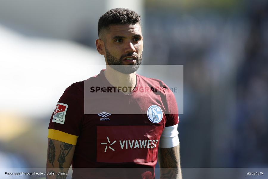 Victor Pálsson, Merck-Stadion am Böllenfalltor, Darmstadt, 17.04.2022, DFL, sport, action, April 2022, Saison 2021/2022, Fussball, 2. Bundesliga, S04, D98, FC Schalke 04, SV Darmstadt 98 - Bild-ID: 2324219 Victor Pálsson, Merck-Stadion am Böllenfalltor, Darmstadt, 17.04.2022, DFL, sport, action, April 2022, Saison 2021/2022, Fussball, 2. Bundesliga, S04, D98, FC Schalke 04, SV Darmstadt 98 - Bild-ID: 2324219