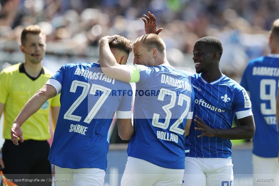 Fabian Holland, Merck-Stadion am Böllenfalltor, Darmstadt, 17.04.2022, DFL, sport, action, April 2022, Saison 2021/2022, Fussball, 2. Bundesliga, S04, D98, FC Schalke 04, SV Darmstadt 98 - Bild-ID: 2324275