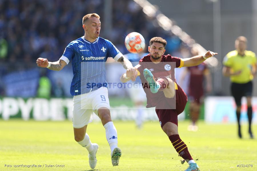 Kerim Çalhanoglu, Merck-Stadion am Böllenfalltor, Darmstadt, 17.04.2022, DFL, sport, action, April 2022, Saison 2021/2022, Fussball, 2. Bundesliga, S04, D98, FC Schalke 04, SV Darmstadt 98 - Bild-ID: 2324278
