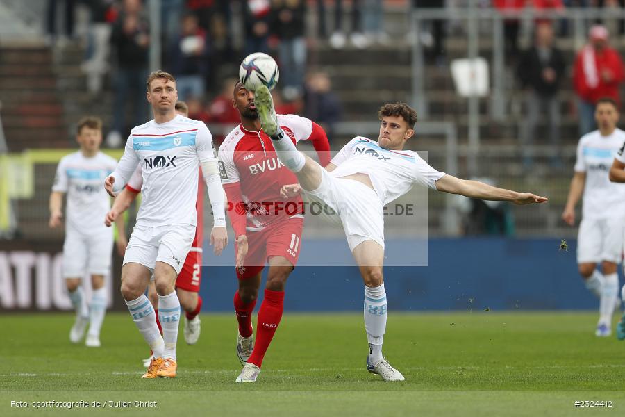 Saliou Sane, FLYERALARM Arena, Würzburg, 23.04.2022, DFL, sport, action, April 2022, Saison 2021/2022, Fussball, 3. Liga, VIK, FCV, FWK, FC Viktoria Berlin, FC Würzburger Kickers - Bild-ID: 2324412 Saliou Sane, FLYERALARM Arena, Würzburg, 23.04.2022, DFL, sport, action, April 2022, Saison 2021/2022, Fussball, 3. Liga, VIK, FCV, FWK, FC Viktoria Berlin, FC Würzburger Kickers - Bild-ID: 2324412