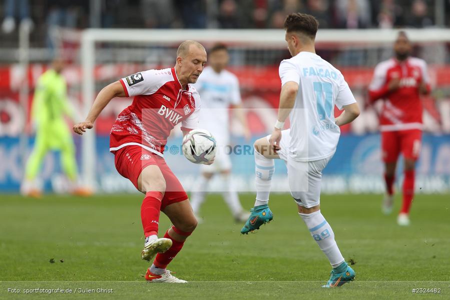 Tobias Kraulich, FLYERALARM Arena, Würzburg, 23.04.2022, DFL, sport, action, April 2022, Saison 2021/2022, Fussball, 3. Liga, VIK, FCV, FWK, FC Viktoria Berlin, FC Würzburger Kickers - Bild-ID: 2324482