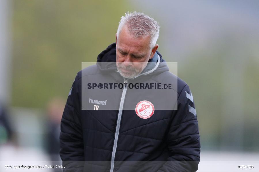 disappointed, Trainer, Gerd Klaus, Sepp Endres Sportanlage, Würzburg, 26.04.2022, BFV, sport, action, April 2022, Saison 2021/2022, Amateure, Fussball, Bayernliga Nord, SVS, WFV, SV Seligenporten, Würzburger FV - Bild-ID: 2324813