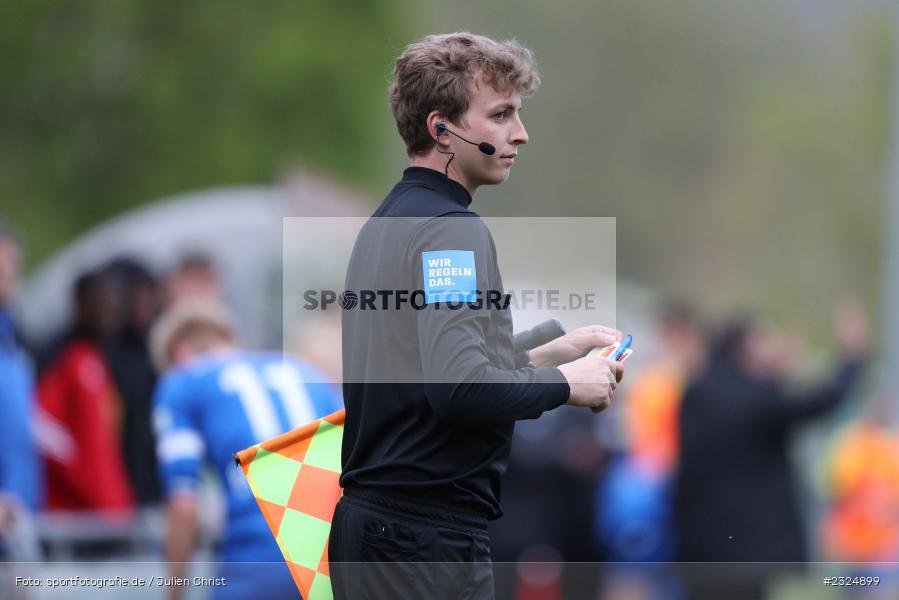 Wir regeln das, Assistent, Schiedsrichter, David Wagner, Sepp Endres Sportanlage, Würzburg, 26.04.2022, BFV, sport, action, April 2022, Saison 2021/2022, Amateure, Fussball, Bayernliga Nord, SVS, WFV, SV Seligenporten, Würzburger FV - Bild-ID: 2324899