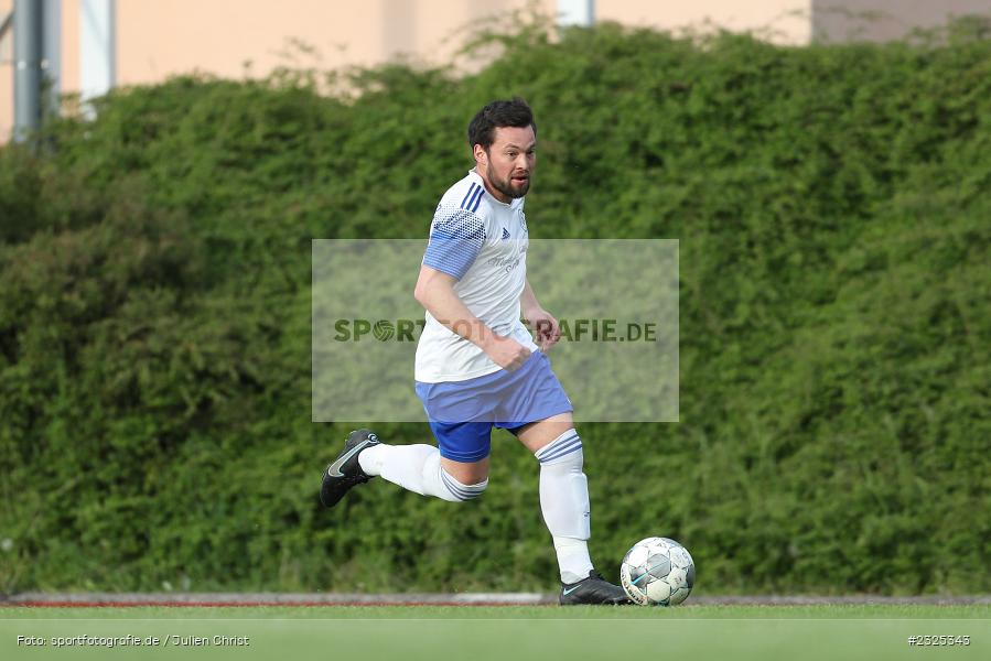 Nicolas Blumenschein, Sportgelände, Nassig, 29.04.2022, BFV, sport, action, April 2022, Saison 2021/2022, Amateure, Fussball, bfv-Landesliga Odenwald, FCS, SVE, FC Schloßau, SV Eintracht Nassig - Bild-ID: 2325343 Nicolas Blumenschein, Sportgelände, Nassig, 29.04.2022, BFV, sport, action, April 2022, Saison 2021/2022, Amateure, Fussball, bfv-Landesliga Odenwald, FCS, SVE, FC Schloßau, SV Eintracht Nassig - Bild-ID: 2325343