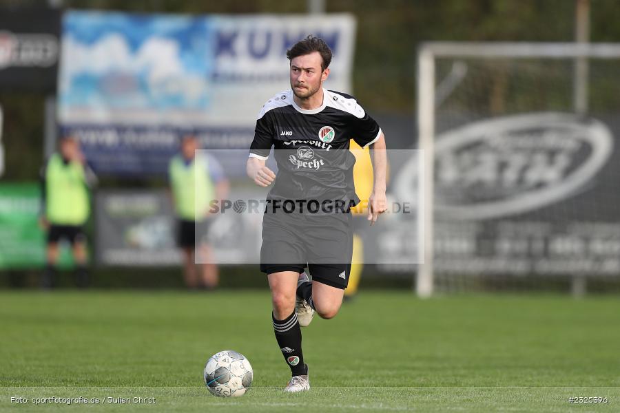 Moritz Stobbies, Sportgelände, Nassig, 29.04.2022, BFV, sport, action, April 2022, Saison 2021/2022, Amateure, Fussball, bfv-Landesliga Odenwald, FCS, SVE, FC Schloßau, SV Eintracht Nassig - Bild-ID: 2325396