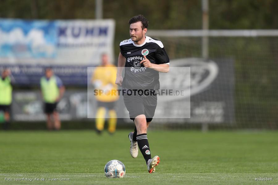 Moritz Stobbies, Sportgelände, Nassig, 29.04.2022, BFV, sport, action, April 2022, Saison 2021/2022, Amateure, Fussball, bfv-Landesliga Odenwald, FCS, SVE, FC Schloßau, SV Eintracht Nassig - Bild-ID: 2325398